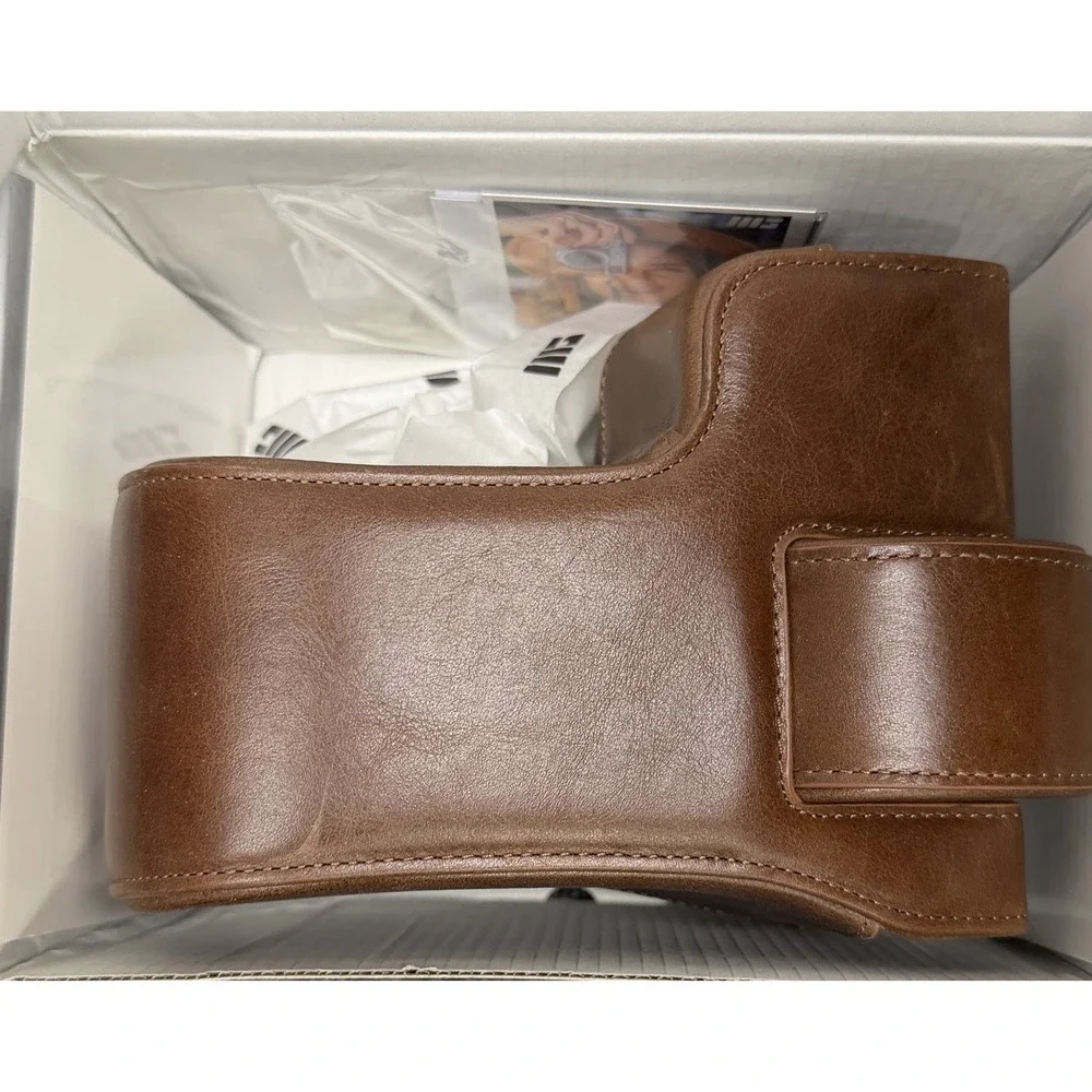 MegaGear Genuine Leather Camera Case Compatible With Nikon Z50 (50-250MM) Brown